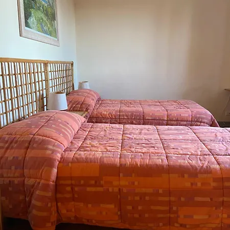 Casaletolfe 아파트호텔 2*
